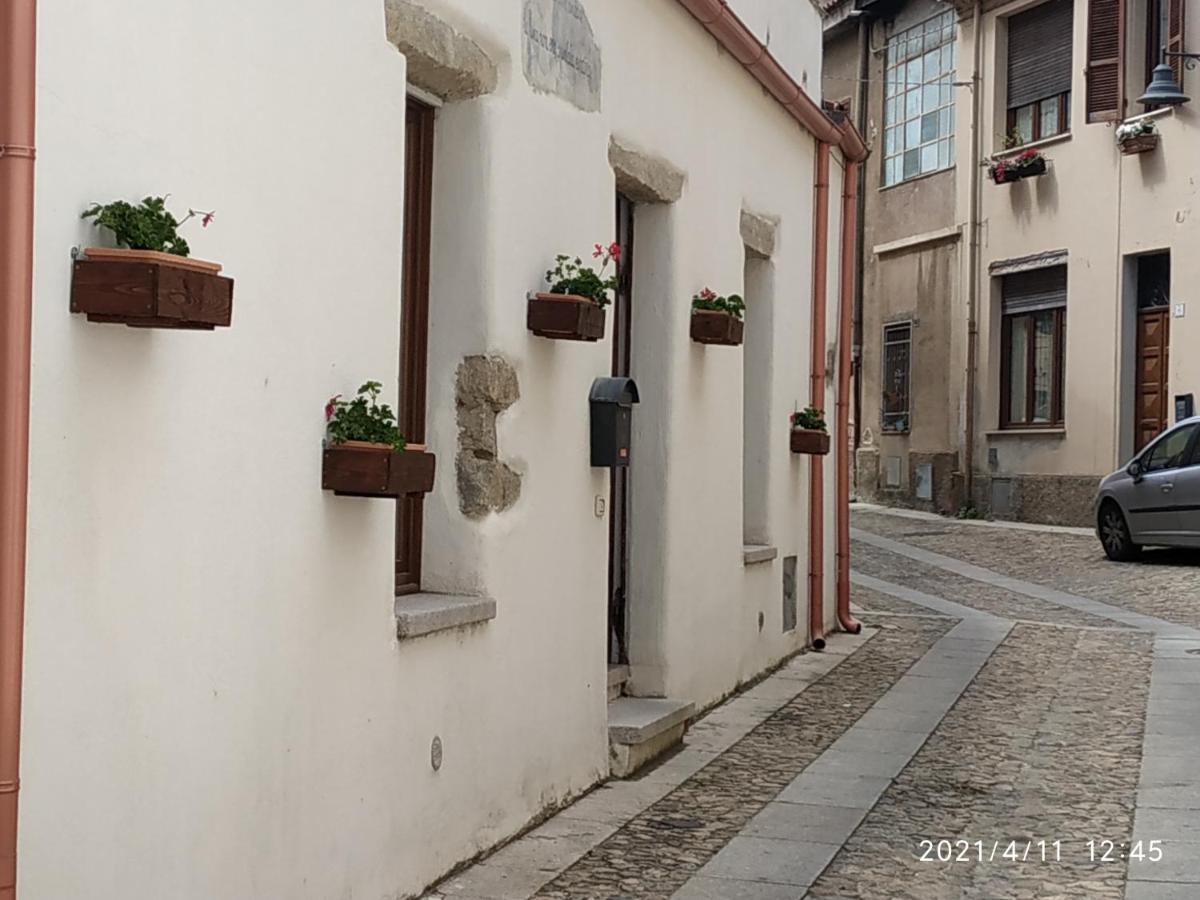 La Corte Di Grazia_Iun P2039/40 Nuoro  Luaran gambar